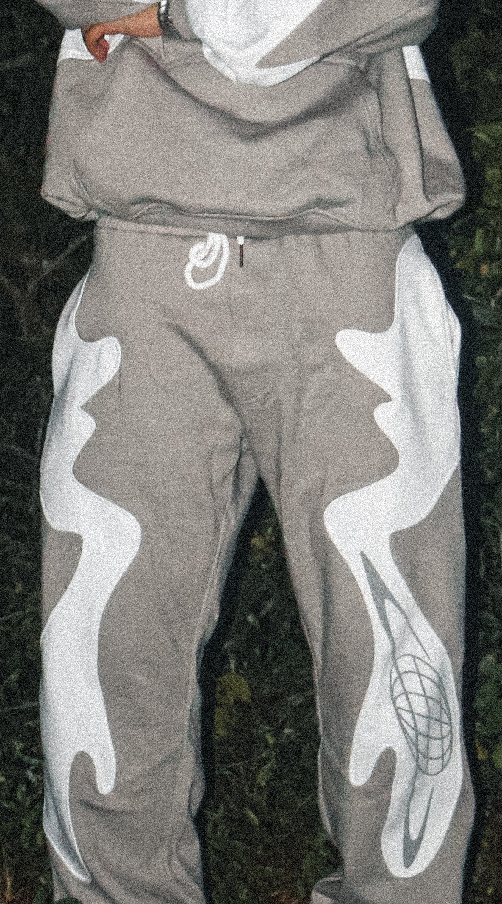 ZERORING GRAY SWEATS